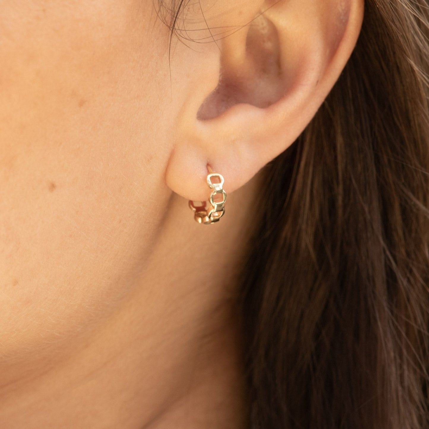Chain Link Huggie Earrings l Gold & Silver