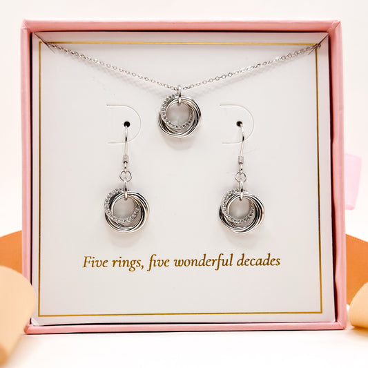 Silver jewellery set in presentation box: ring pendant necklace and drop earrings