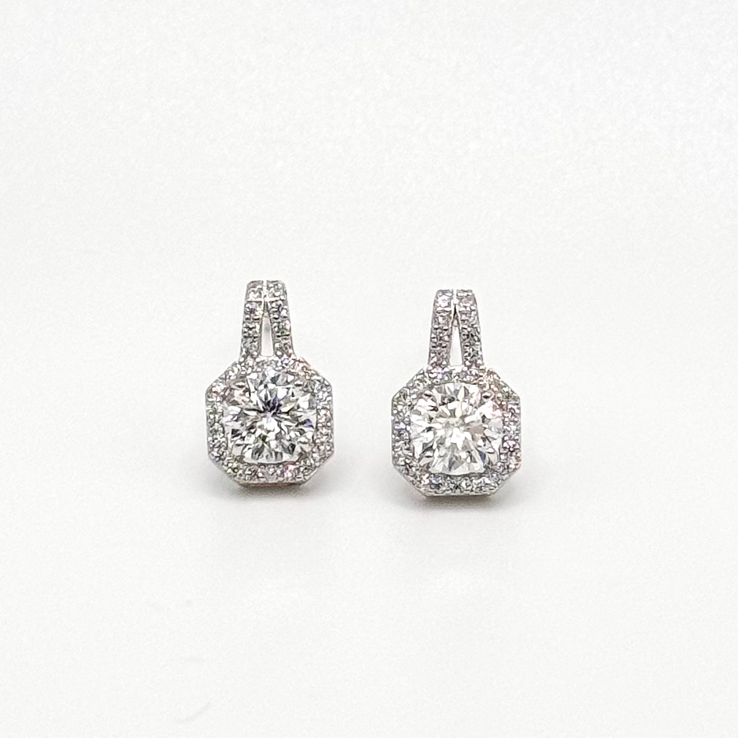 Lab-grown diamond stud earrings, cushion halo with prong settings